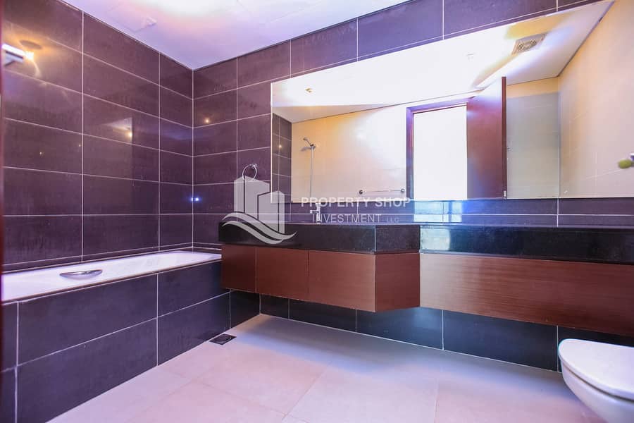7 1-bedroom-apartment-al-reem-island-marina-square-marina-blue-master-bathroom. JPG