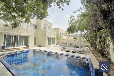 5 Bedroom Villa for Rent in The Meadows, Dubai - Upgraded | 5 Bed + Maids | Private Pool