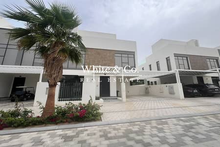 4 Bedroom Villa for Rent in Jumeirah Golf Estates, Dubai - Corner Unit | Vacant Now | Roof Terrace