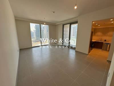 2 Bedroom Flat for Rent in Downtown Dubai, Dubai - Applianced unit | Unfurnished | Corner