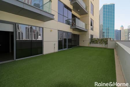 2 Bedroom Apartment for Sale in Downtown Dubai, Dubai - Big terrace | Vacant on 15th | Photos are for reference ONLY