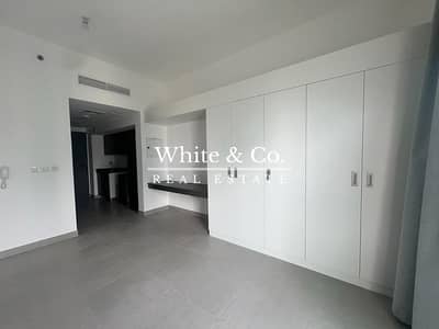 Studio for Rent in Dubai Science Park, Dubai - Modern Studio| Pool View| Vacant NOW