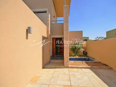 5 Bedroom Villa for Sale in Al Raha Gardens, Abu Dhabi - Vacant|Huge 5BR+M|Ideal Area|Private Pool+Garden