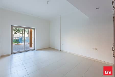 فلیٹ 3 غرف نوم للايجار في نخلة جميرا، دبي - شقة في شقق سراي،نخلة جميرا 3 غرف 325000 درهم - 8963421