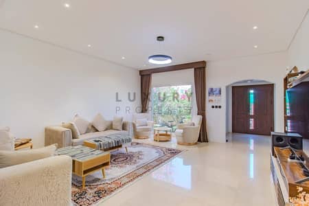 4 Bedroom Villa for Rent in The Meadows, Dubai - Upgraded | Renovated | Landscaped Garden