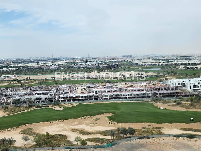 Exclusive | Burj Khalifa and Golf Course View