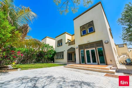 3 Bedroom Villa for Sale in Jumeirah Park, Dubai - View Today - Vacant - Single Row - Well Maintained