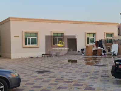 5 Bedroom Villa for Rent in Shakhbout City, Abu Dhabi - 9dcf44fc-0f96-4db0-957e-893ab53871c6. jpg