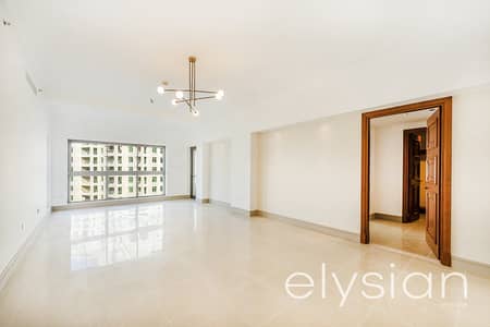 2 Bedroom Apartment for Sale in Palm Jumeirah, Dubai - Well Maintained I Unfurnished I Spacious Unit