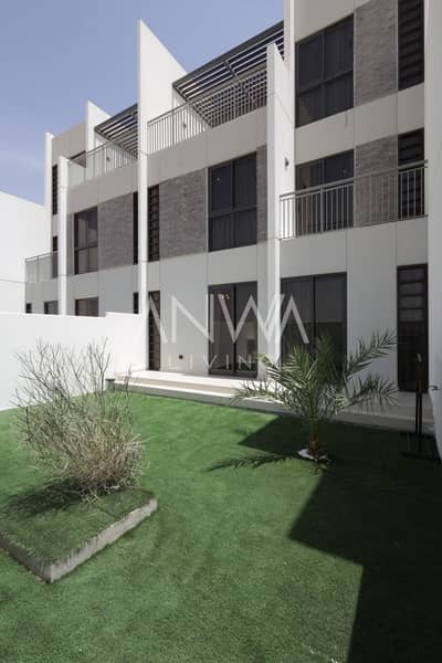 3 Bedroom Townhouse for Rent in DAMAC Hills 2 (Akoya by DAMAC), Dubai - IYHWBRrSsvlY3yW8M9NGAQ-Bry2xMiQ87i4mLH0YoTs=_plaintext_638329073527419464. jpg