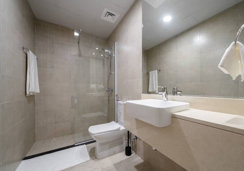 5 Bathroom - Copy (2) - Copy. png