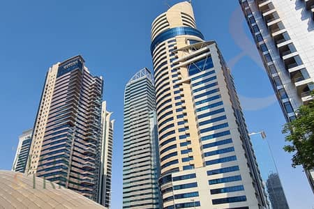 Office for Sale in Jumeirah Lake Towers (JLT), Dubai - Spacious Office Space | Prime Location | Lake View
