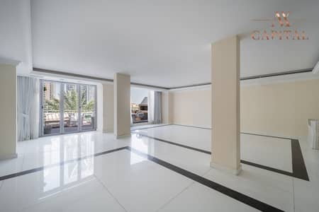 4 Bedroom Villa for Rent in Dubai Marina, Dubai - Two Huge Terraces | Luxurious Location | Vacant
