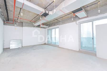 Office for Sale in Jumeirah Lake Towers (JLT), Dubai - Beautiful shell and core office with balcony