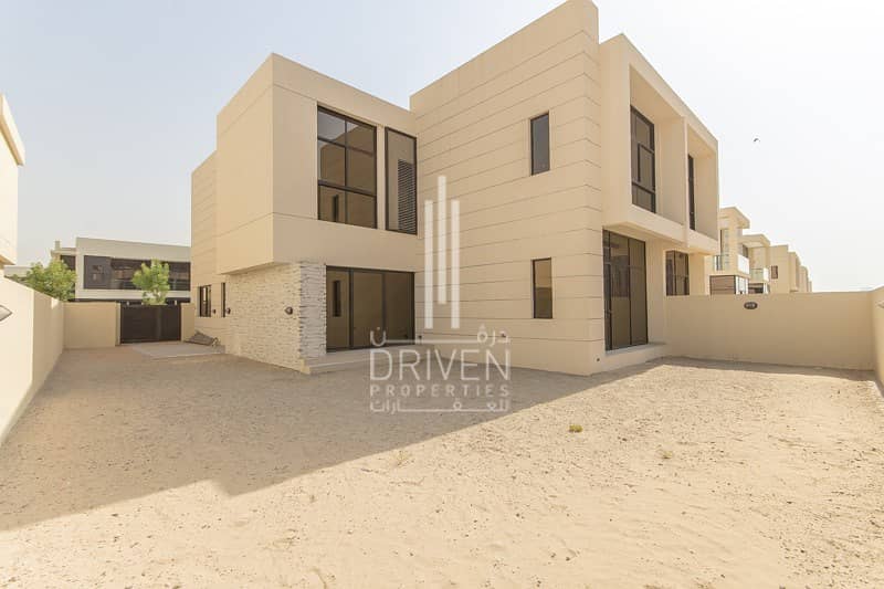 Brand New 4 bed Villa For Sale Akoya By Damac