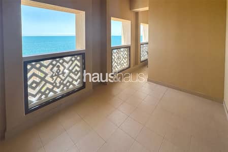 2 Bedroom Flat for Rent in Palm Jumeirah, Dubai - Lowest Price | Flexible Cheques | Large Layout