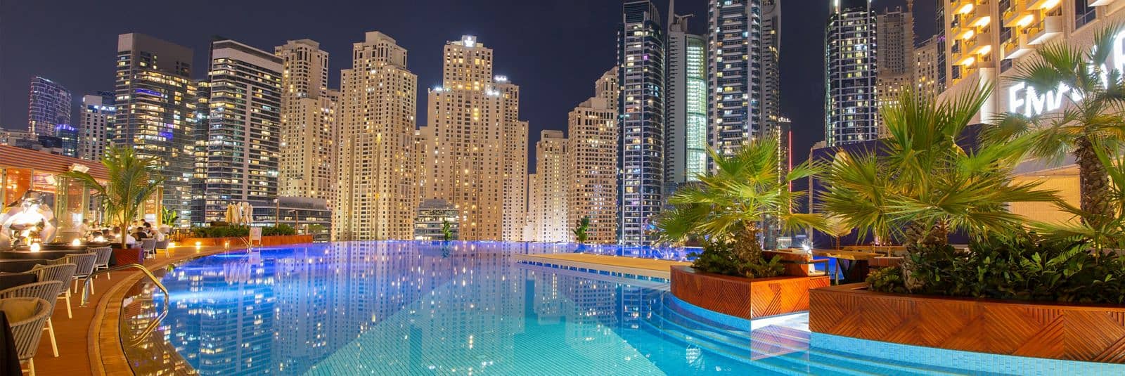 20 jw-dxbjm-marina-pool18131-27580_Pano-Hor. jpeg
