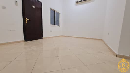 Wonderful 2bhk villa apt monthly 5000 Water and electricity including with parking at muroor Road