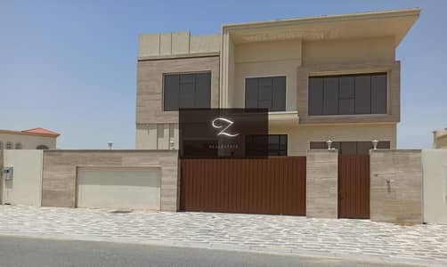 For sale villa in Sharjah / Al Hoshi  A great location close to Al-Hoshi Bridge and close to Maliha Street