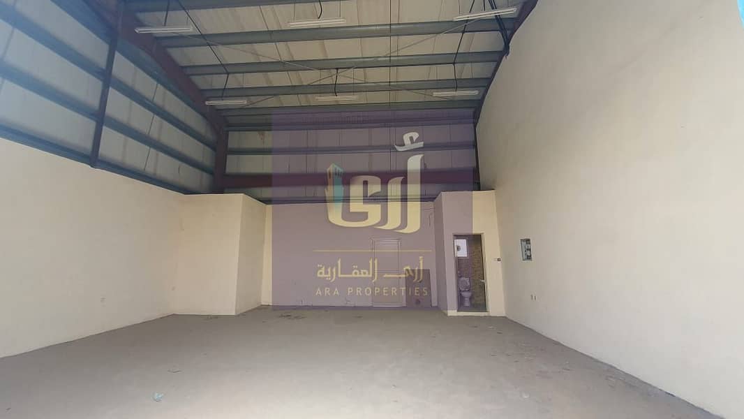 CHEAPEST OFFER NICE WAREHOUSE 1100SQFT AREA RENT ONLY 28K WITH  OUT ELECTRICITY POWER BIG HIGHT ROOF NEAR GAS FACTORY MAIN ROAD SJA