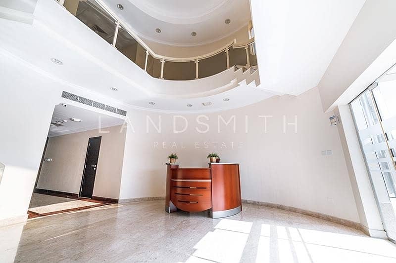 10 Spacious I Good layout I 2BR Apt in Jumeirah 1