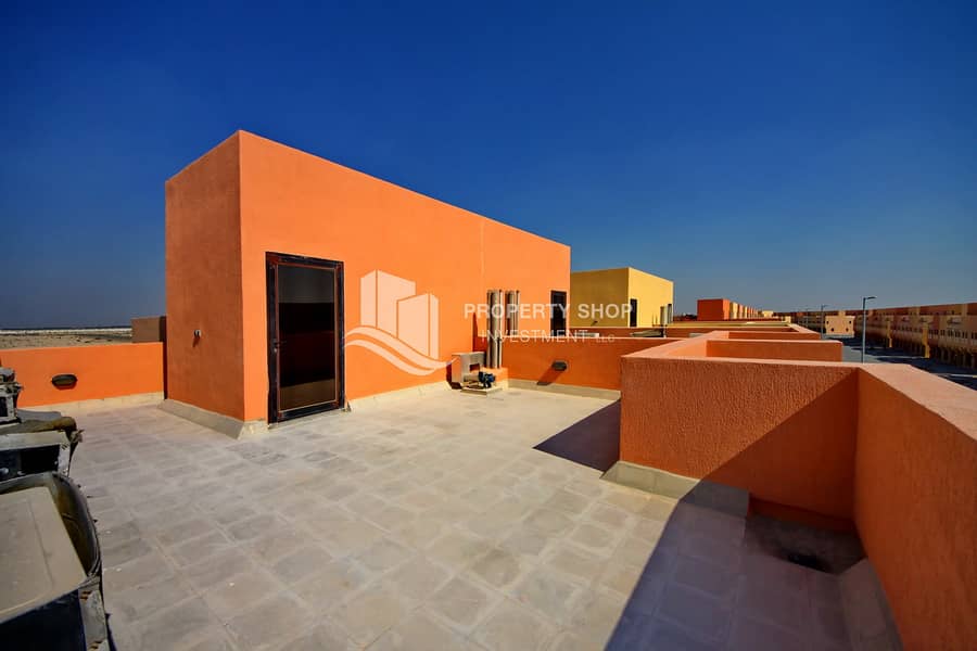 12 3-bedroom-villa-abu-dhabi-hydra-village-roof-terrace-1. JPG