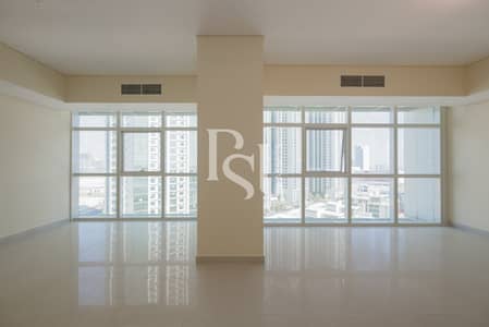 فلیٹ 2 غرفة نوم للبيع في جزيرة الريم، أبوظبي - Tala-tower-marina-square-al-reem-island-abu-dhabi-living-area (2). jpg