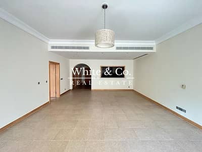 2 Bedroom Apartment for Rent in Palm Jumeirah, Dubai - High Floor | F Type + Maids | Park View