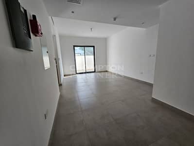 2 Bedroom Townhouse for Rent in Al Ghadeer, Abu Dhabi - Upcoming | L Shape Garden | Modernized | Call Now