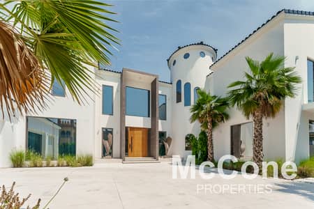 6 Bedroom Villa for Sale in Palm Jumeirah, Dubai - Fully Upgraded Signature Villa | View Today