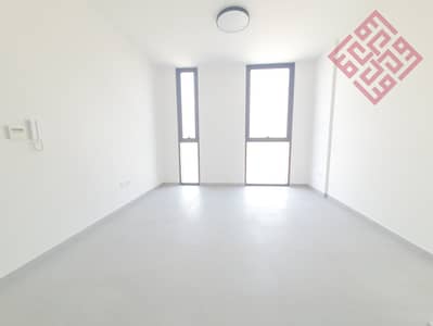 1 Bedroom Flat for Rent in Sharjah University City, Sharjah - Brand new 1 BHK apartment is available in AL JADA Riff Building for rent only 36k