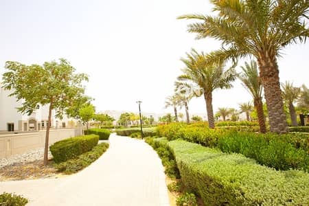 Luxury Apartment with Great Facilities Luxury Apartment with Great Facilities