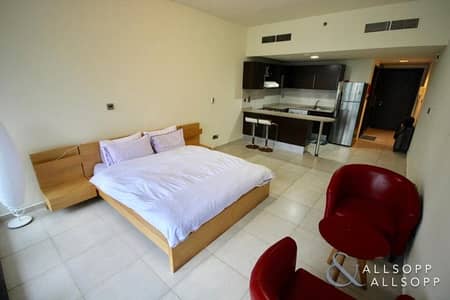 Vacant On Transfer | Lake Views | Studio Vacant On Transfer | Lake Views | Studio