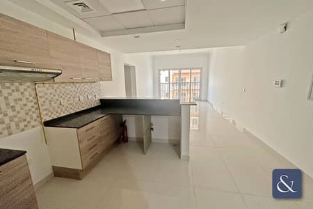 فلیٹ 1 غرفة نوم للبيع في مدينة دبي الرياضية، دبي - شقة في البرج الاسباني،مساكن القناه المائية غرب،مدينة دبي الرياضية 1 غرفة 685000 درهم - 8976299