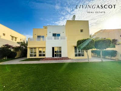5 Bedroom Villa for Rent in The Meadows, Dubai - Lake view | Fully Upgraded | 5 Bed