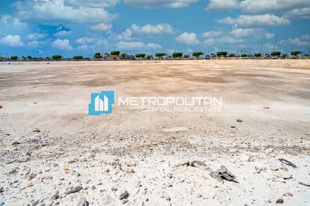 Plot for Sale in Al Reef, Abu Dhabi - Massive Residential Plot | G+8 | Max Height 32M