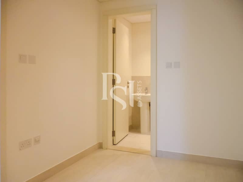 6 the-bridges-shams-abu-dhabi-al-reem-island-bedroom (11). JPG