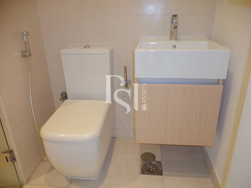 15 the-bridges-shams-abu-dhabi-al-reem-island-bathroom (2). JPG