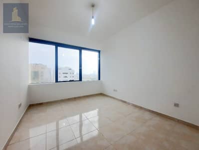 فلیٹ 2 غرفة نوم للايجار في شارع المطار، أبوظبي - IMG-20240508-WA0195. jpg