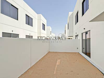 3 Bedroom Townhouse for Rent in Yas Island, Abu Dhabi - Community view | Great facilities | Amazing Layout