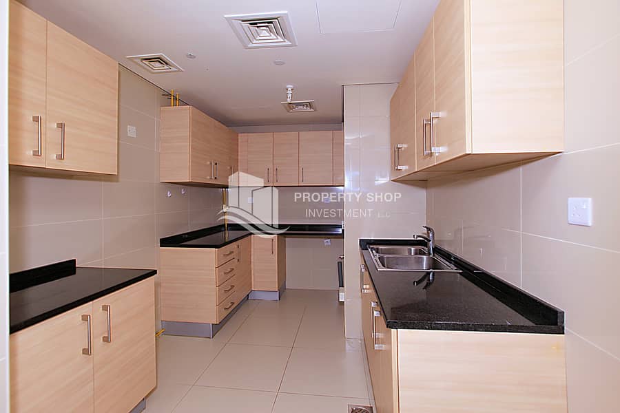 4 1-bedroom-apartment-al-reem-island-marina-square-ocean-terrace-kitchen-1. JPG
