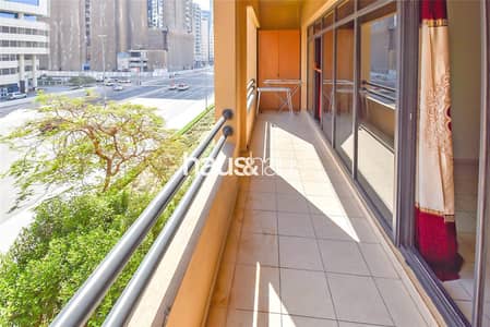 3 Bedroom Flat for Rent in The Greens, Dubai - Vacant | Upgraded | Laundry | Large Layout