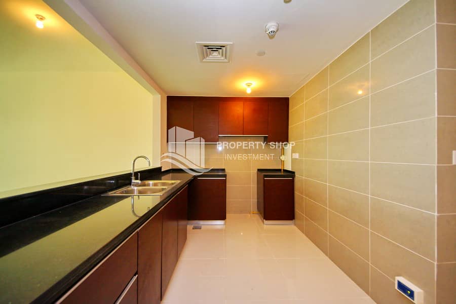 6 1-bedroom-abu-dhabi-apartment-al-reem-island-marina-square-al-maha-tower-kitchen-1. JPG