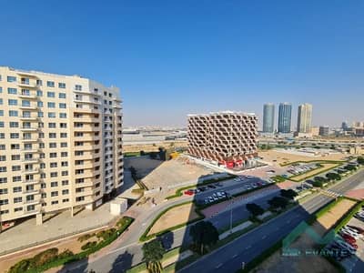 2 Cпальни Апартамент Продажа в Ливан, Дубай - Квартира в Ливан，Кью Пойнт，Мазая 5, 2 cпальни, 900000 AED - 8744232