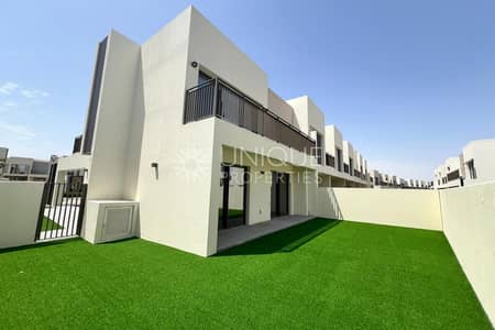 4 Bedroom Townhouse for Rent in Dubai South, Dubai - Vacant | Near Amenities | Landscaped