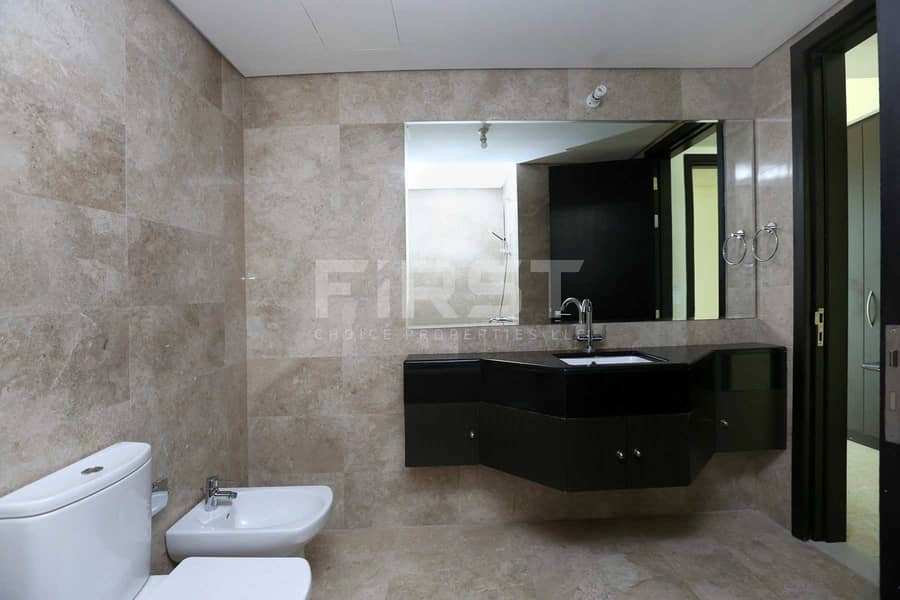 11 Internal Photo of 1 Bedroom Apartment in Ocean Terrace Marina Square Al Reem Island Abu Dhabi UAE (21). jpg