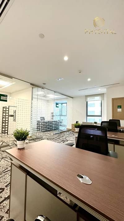 Office for Rent in Deira, Dubai - Dedicated Desk | Office Space For Rent | Shared Desk | Cowork | Office Rental
