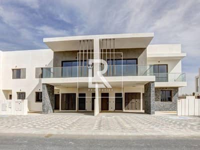 3 Bedroom Townhouse for Sale in Yas Island, Abu Dhabi - Single Row  | High-End Finish | Modern Lifestyle