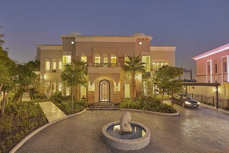 Lake view - 6BR Villa in Emirates Hills