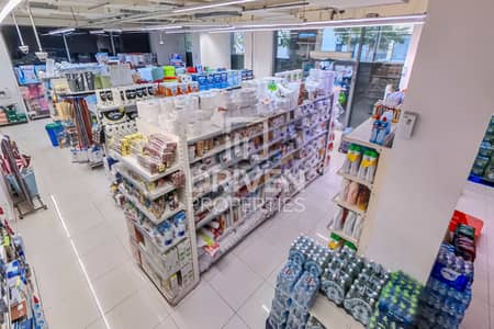 Shop for Rent in Downtown Dubai, Dubai - Fully Fitted Retail | Spacious | Prime Location